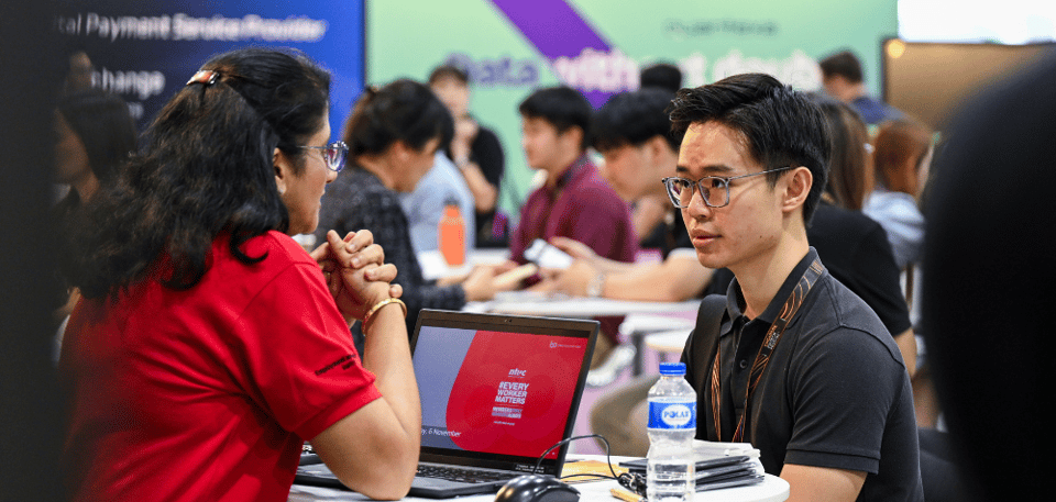 A mentee meeting a mentor at the PIF Lounge